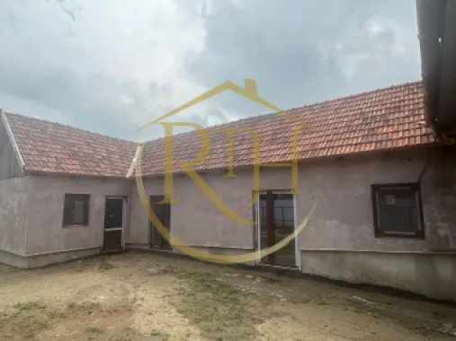 Casa plus teren de vânzare în Balinț,comision ,,0''