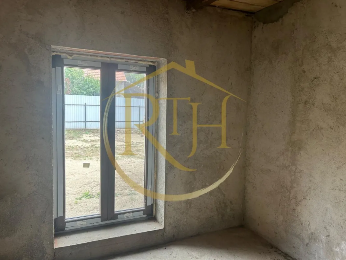 Casa plus teren de vânzare în Balinț,comision ,,0''