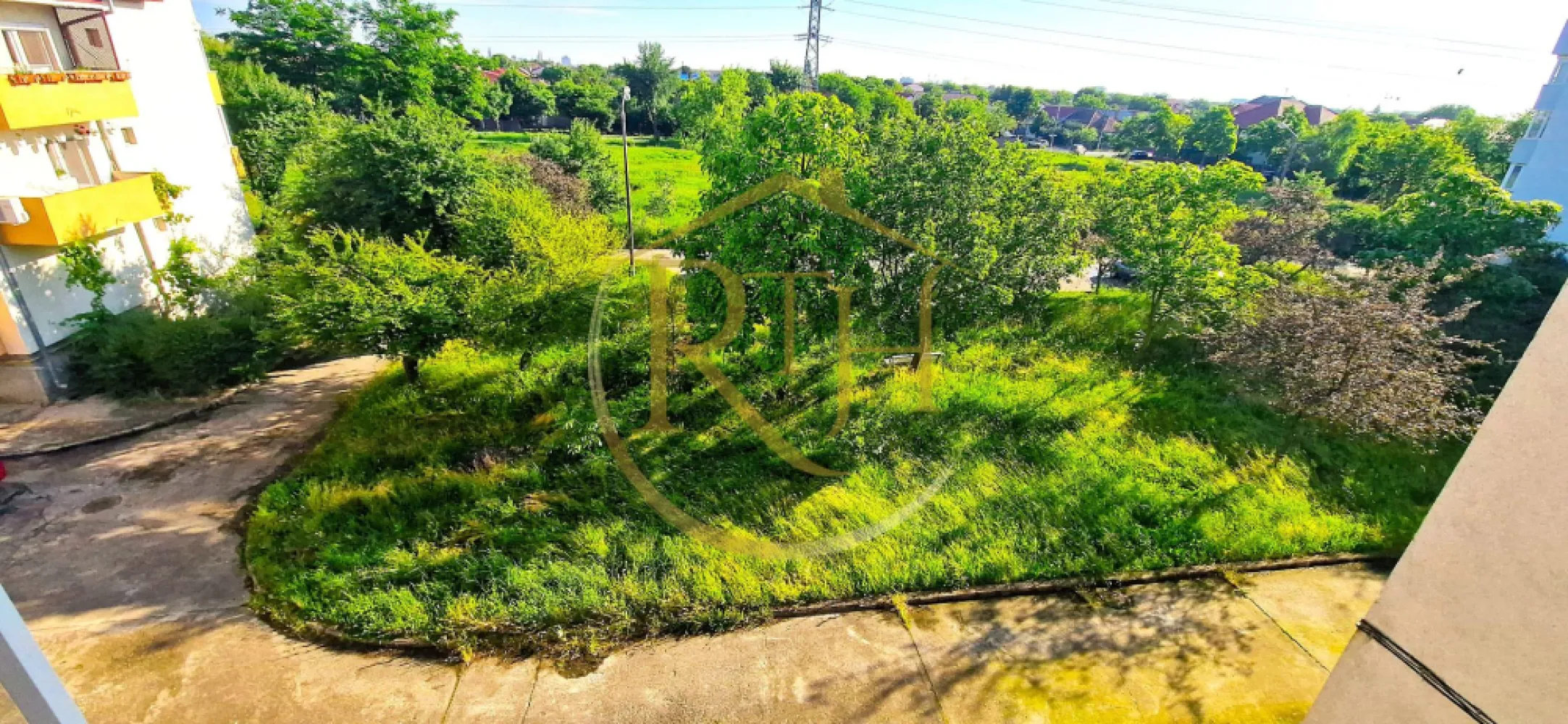 Vand apartament 2 camere,zona linistita cu mult spatiu verde ,0 Comision
