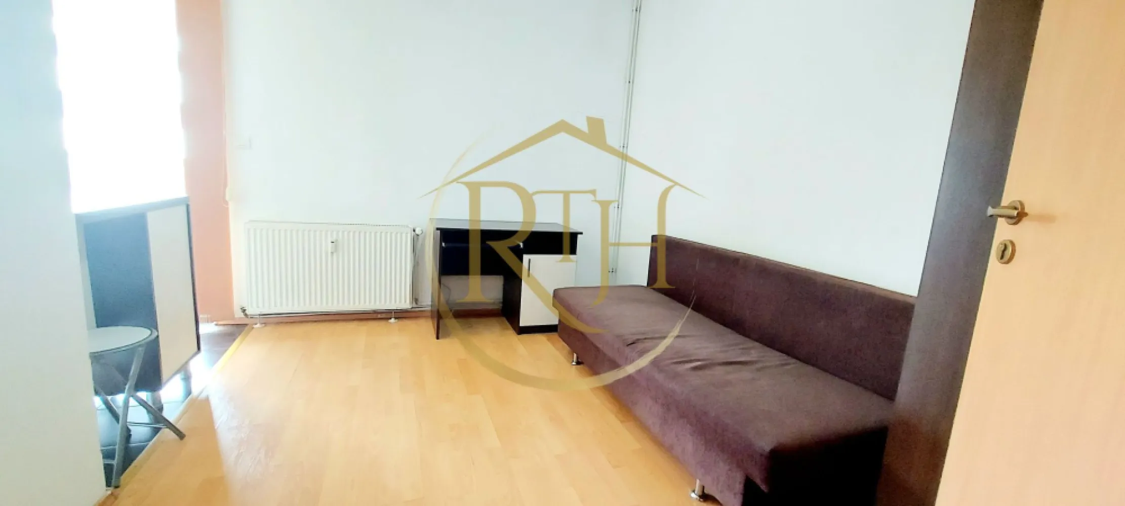 Oferim spre inchiriere garsoniera, situata in zona Soarelui, Parcare si balcon
