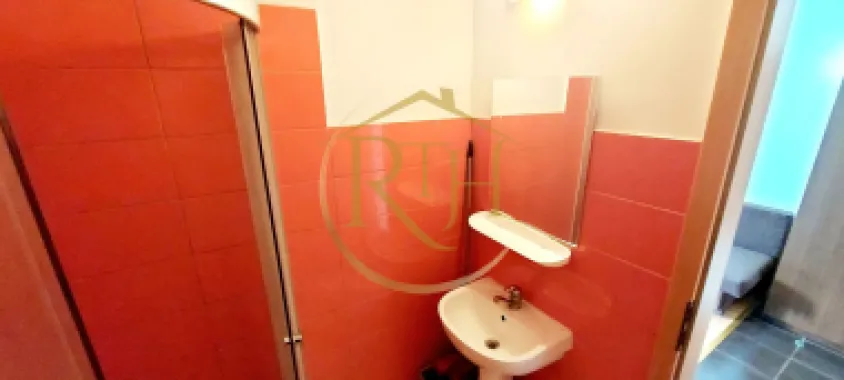 Oferim spre inchiriere garsoniera, situata in zona Soarelui, Parcare si balcon