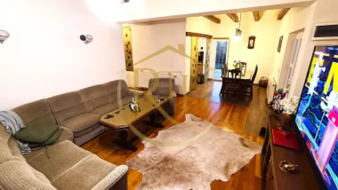 Vand vila 5 camere construita cu materiale premium in Giroc, pret 185000 euro