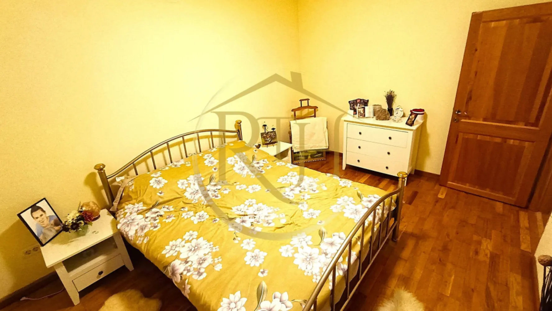 Vand vila 5 camere construita cu materiale premium in Giroc, pret 185000 euro