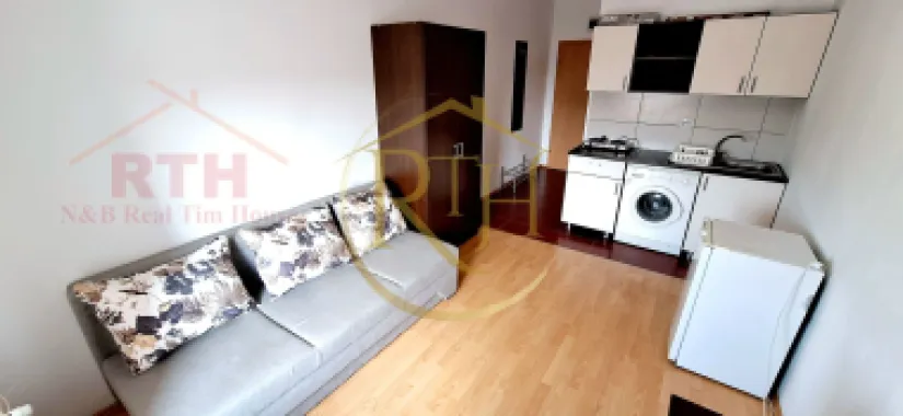 Oferim spre inchiriere garsoniera, loc de parcare, zona Soarelui