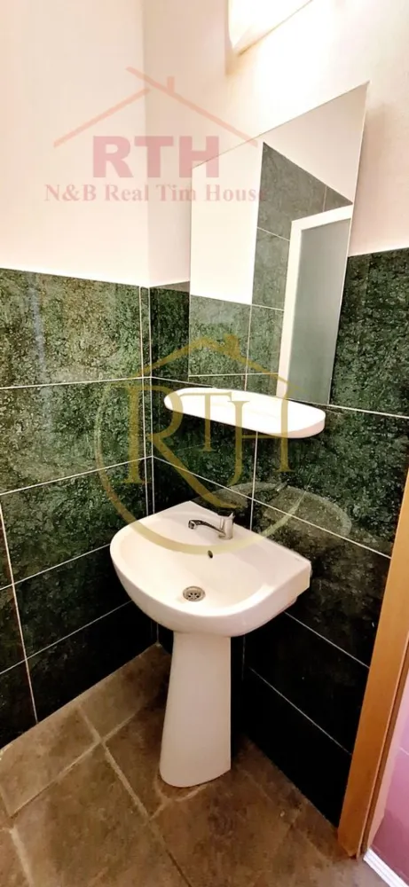 Oferim spre inchiriere garsoniera, loc de parcare, zona Soarelui
