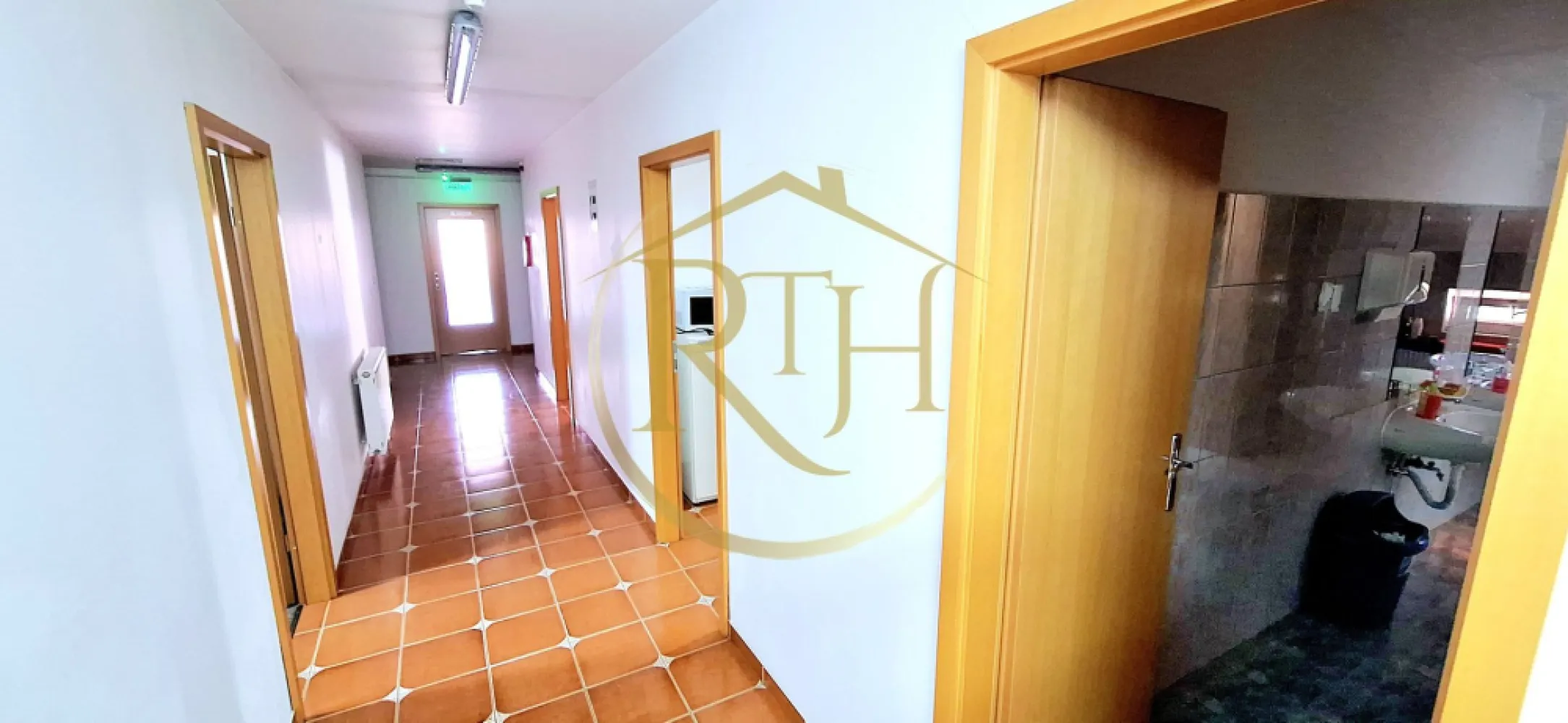 Oferim spre inchiriere birou 28 mp, zona Soarelui