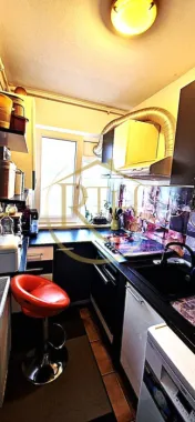 Vand apartament cu 4 camere in zona spitalul judetean,comision ,,0''
