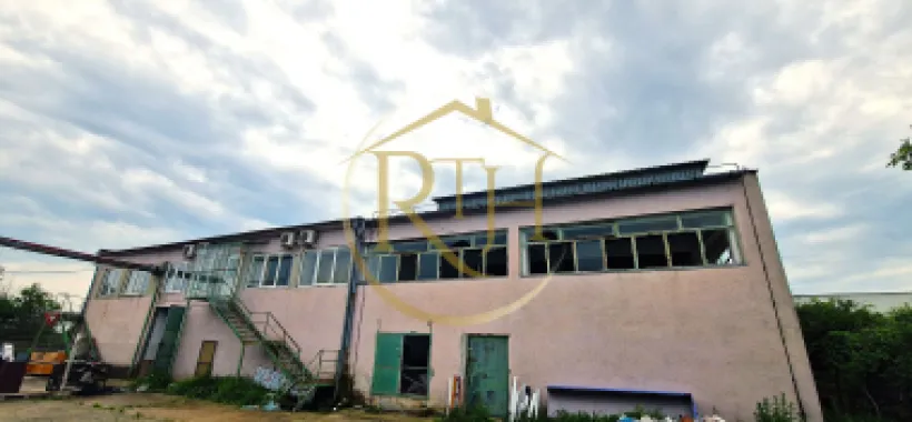 Cladiri si teren de închiriat zona industriala pentru orice tip de activitate.