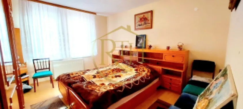 Oferim spre vanzare casa, 6 camere, 162mp utili, 809mp teren, in Giroc