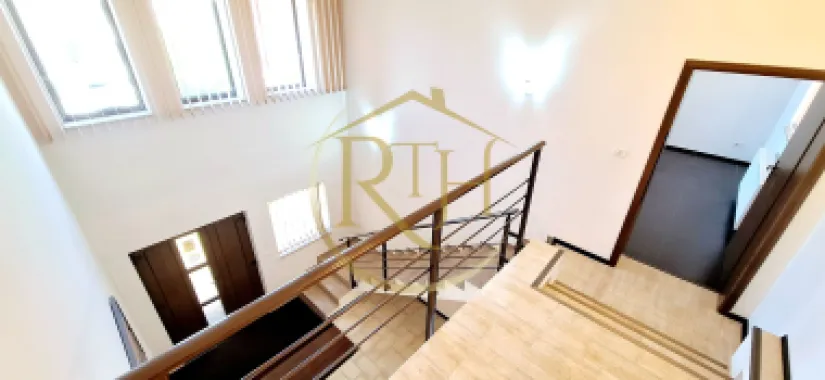 Oferim spre inchiriere, casa cu 4 camere pentru locuit sau birouri, Mehala