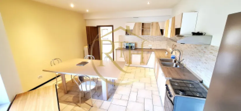 Oferim spre inchiriere, casa cu 4 camere pentru locuit sau birouri, Mehala