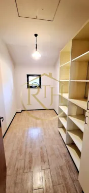 Oferim spre inchiriere, casa cu 4 camere pentru locuit sau birouri, Mehala