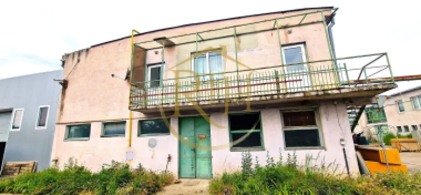 Cladiri si teren de închiriat zona industriala pentru orice tip de activitate.