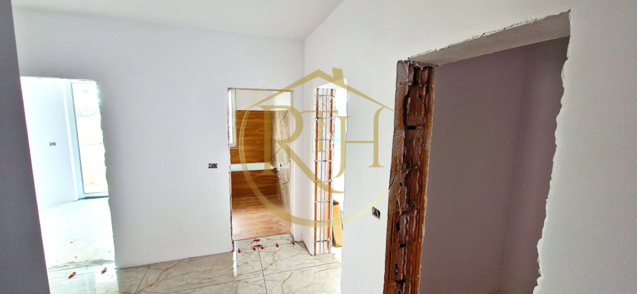Vand apartamente noi cu 3 camere in Giroc preturi de la 85000.