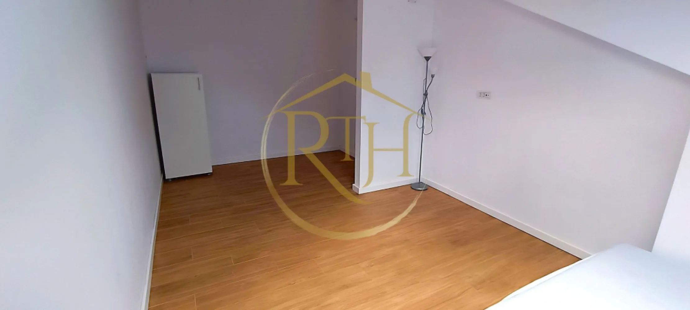 Apartament de închiriat (SAD) – ideal pentru locuință sau activități comerciale
