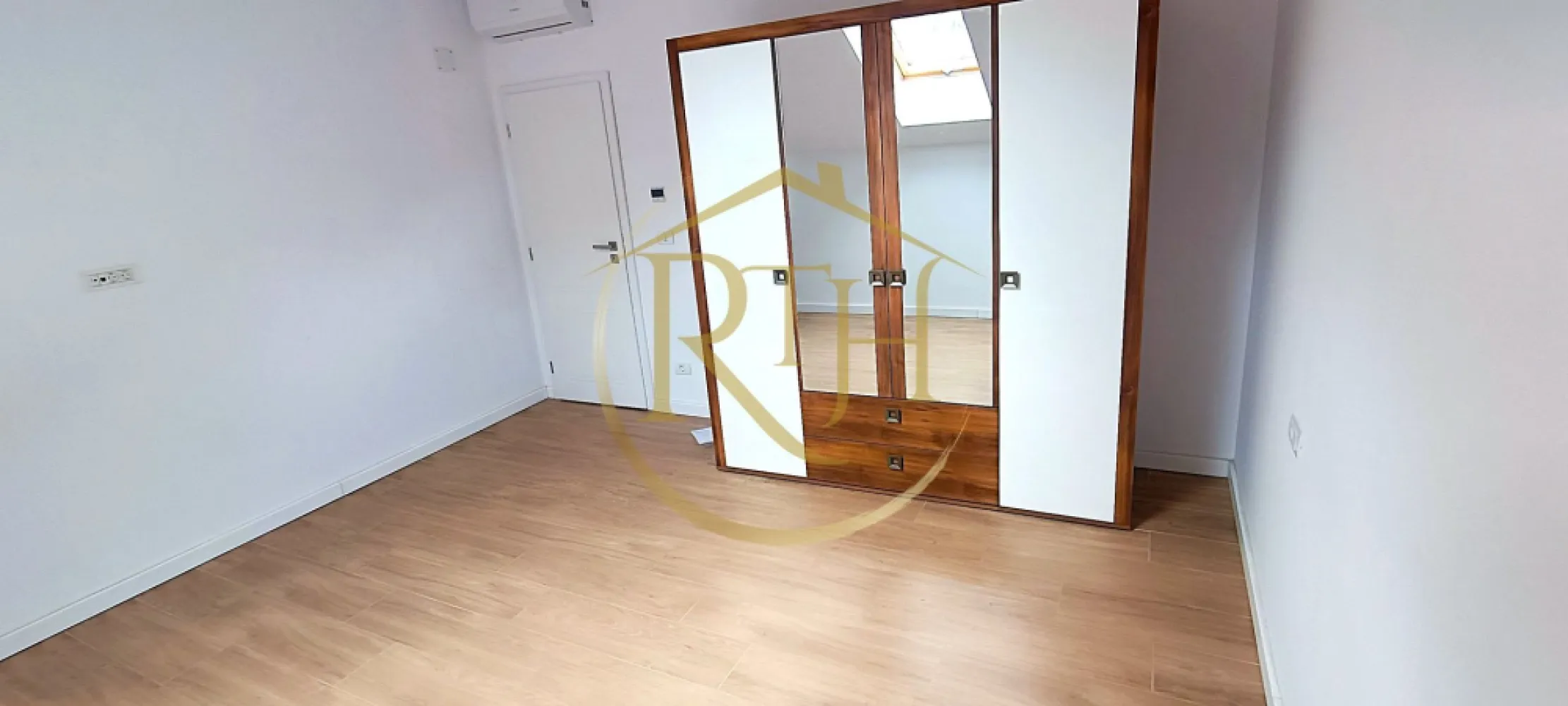 Apartament de închiriat (SAD) – ideal pentru locuință sau activități comerciale