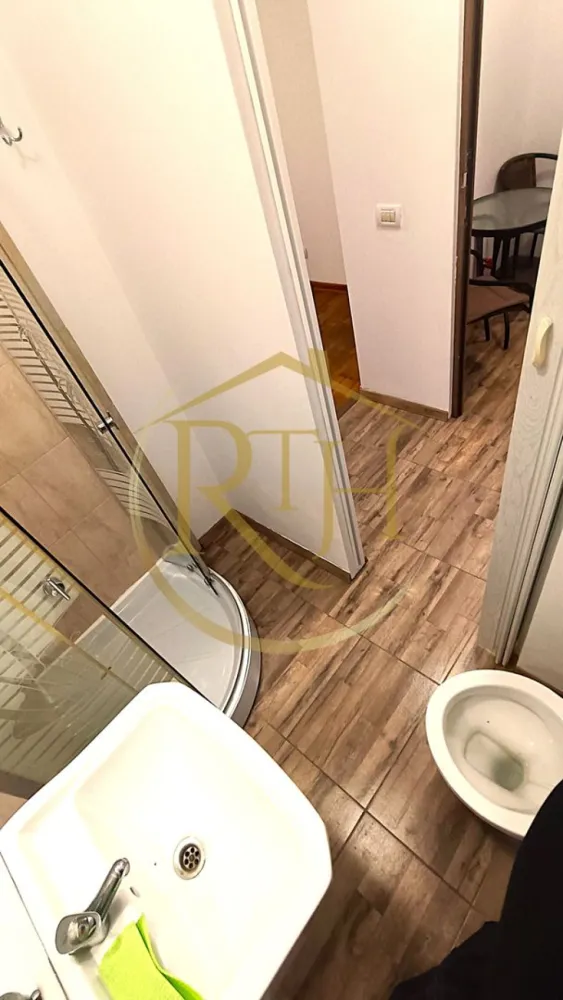 Vand vila 5 camere construita cu materiale premium in Giroc, pret 185000 euro