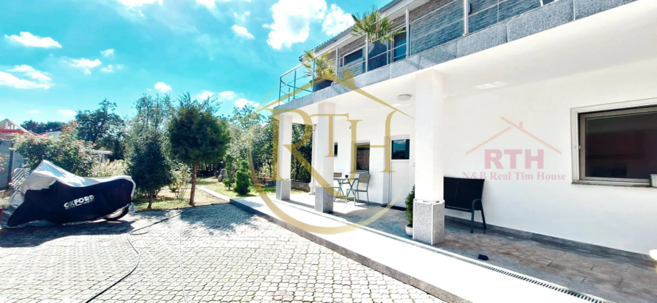 Oferim spre vanzare, proprietate deosebita, 7 camere, zona Modern