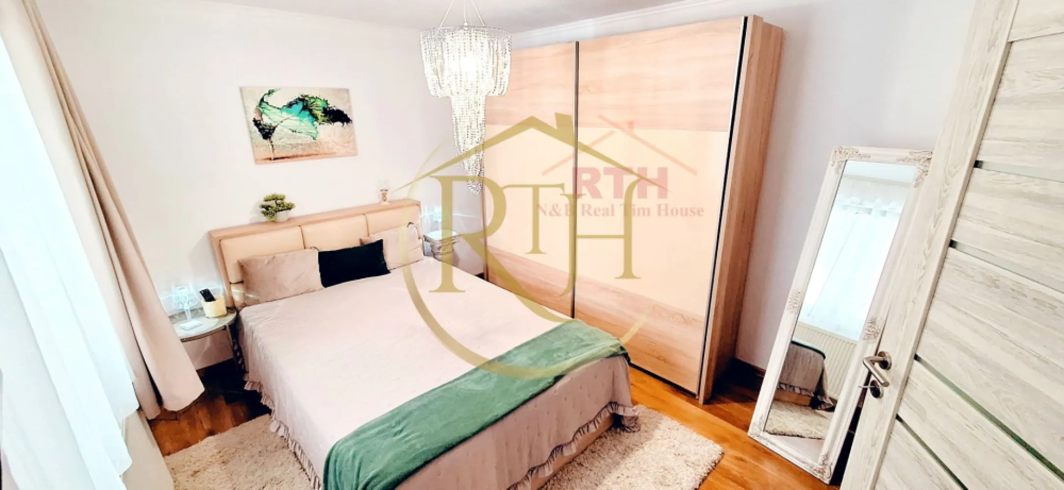 Oferim spre vanzare, proprietate deosebita, 7 camere, zona Modern