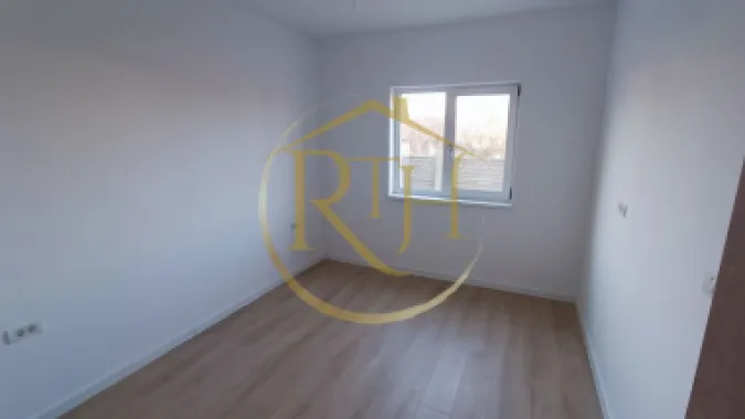 Apartamente noi cu 2 camere plus curte privata de 32 mp, Giroc, comision ,,0''