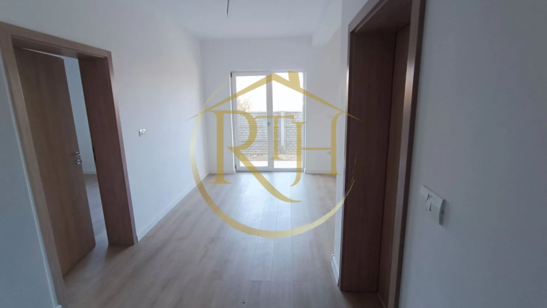 Apartamente noi cu 2 camere plus curte privata de 32 mp, Giroc, comision ,,0''