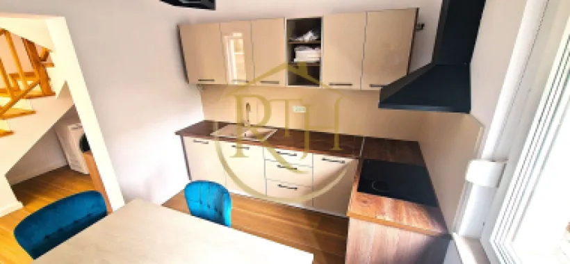 Apartament SAD de închiriat într-un triplex – locuință sau diverse activități