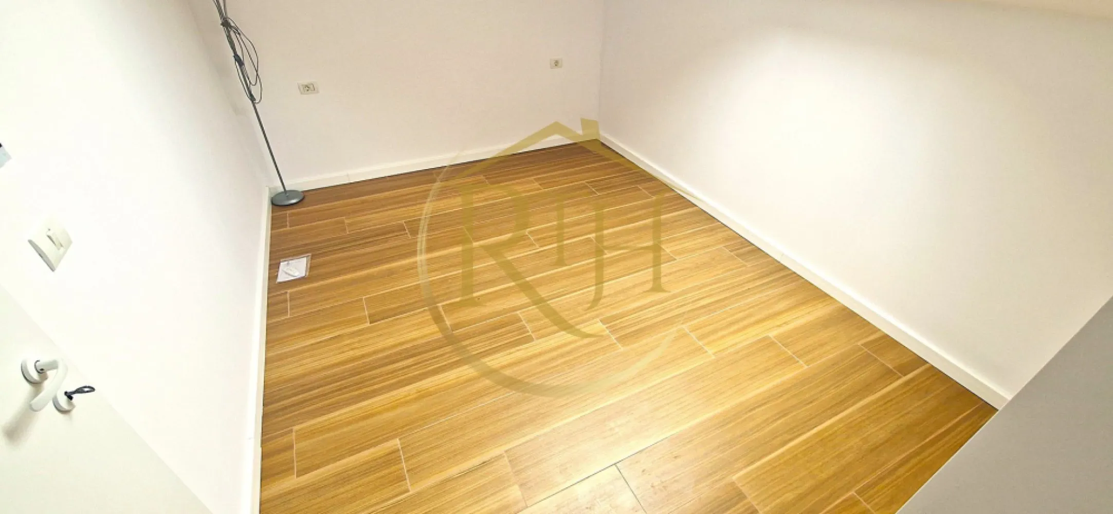Apartament SAD de închiriat într-un triplex – locuință sau diverse activități