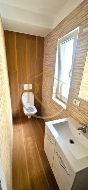 Apartament SAD de închiriat într-un triplex – locuință sau diverse activități