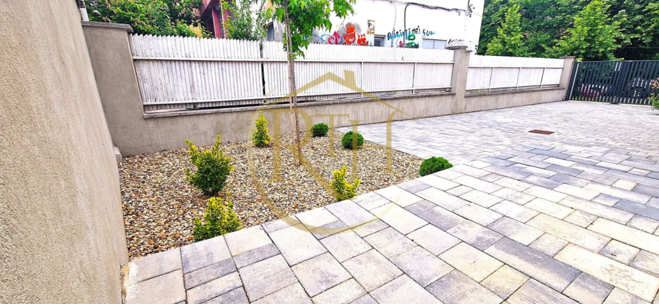 Apartament SAD de închiriat într-un triplex – locuință sau diverse activități
