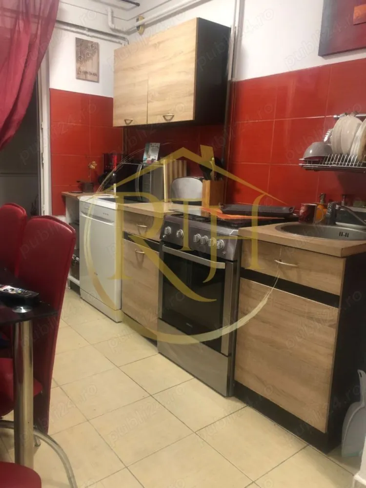 Apartament cu 3 camere de inchiriat zona Martirilor-Judetean