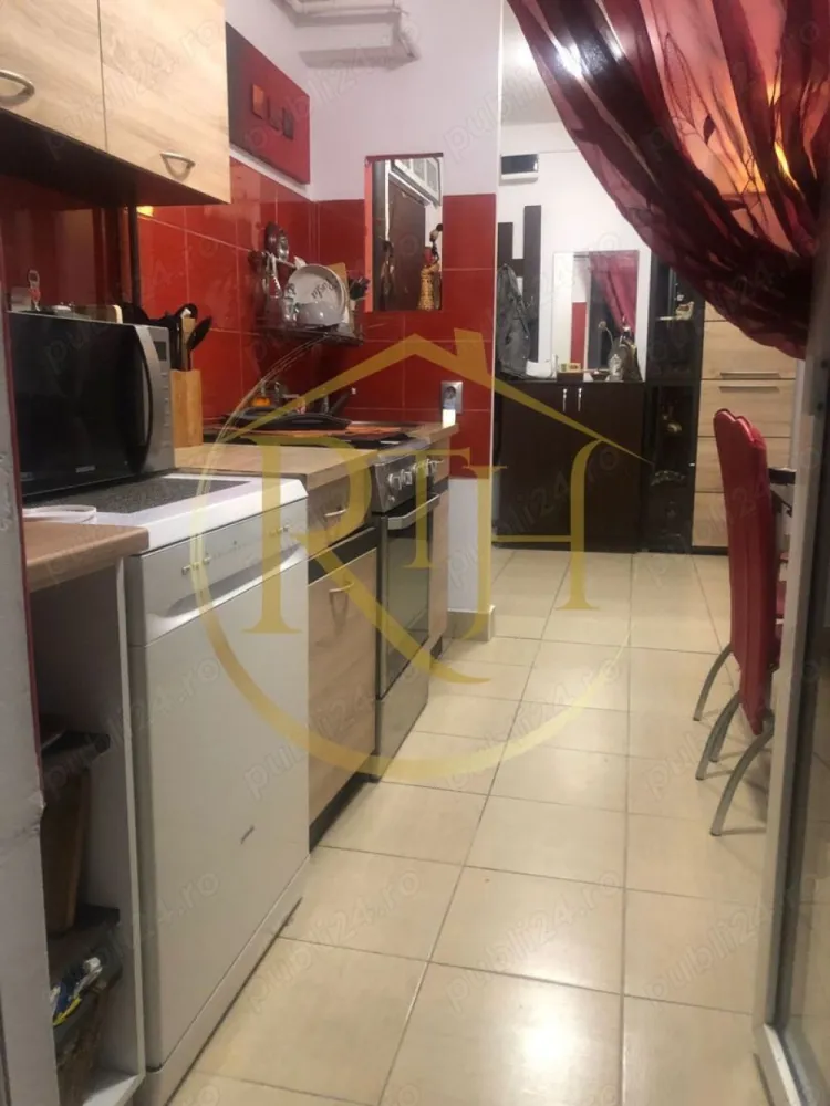 Apartament cu 3 camere de inchiriat zona Martirilor-Judetean