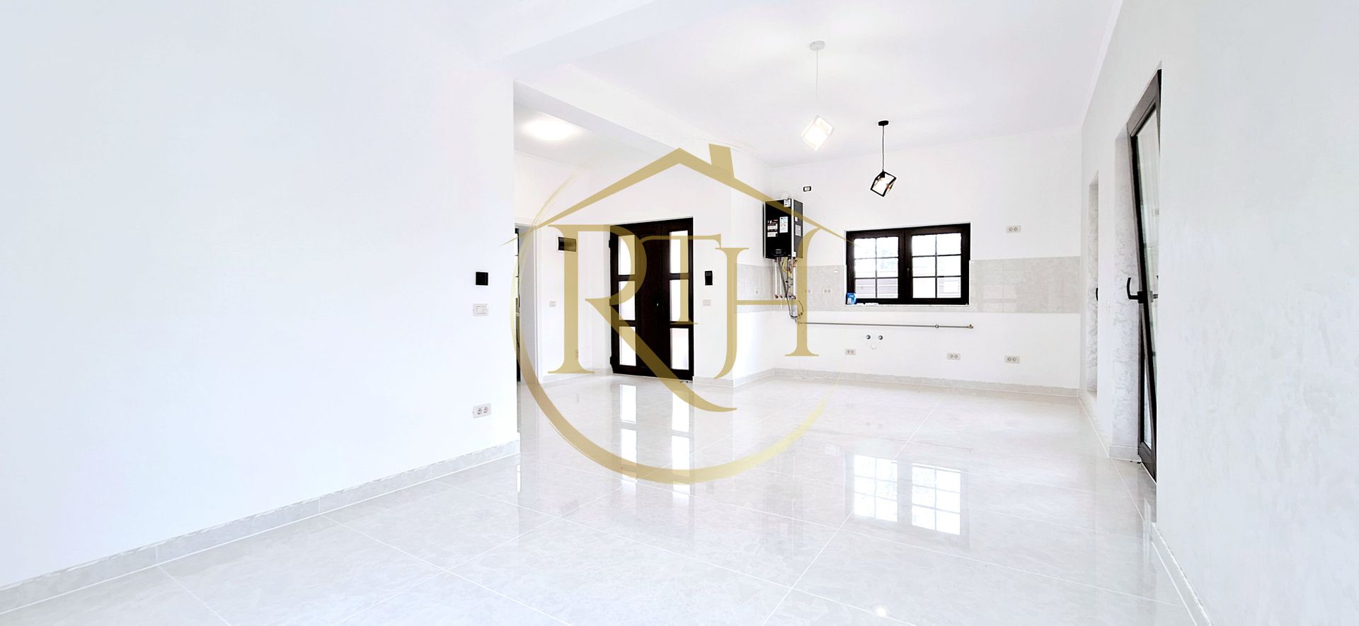 Oferim spre vanzare casa deosebita, cu 5 camere, Giroc, zona Centrala