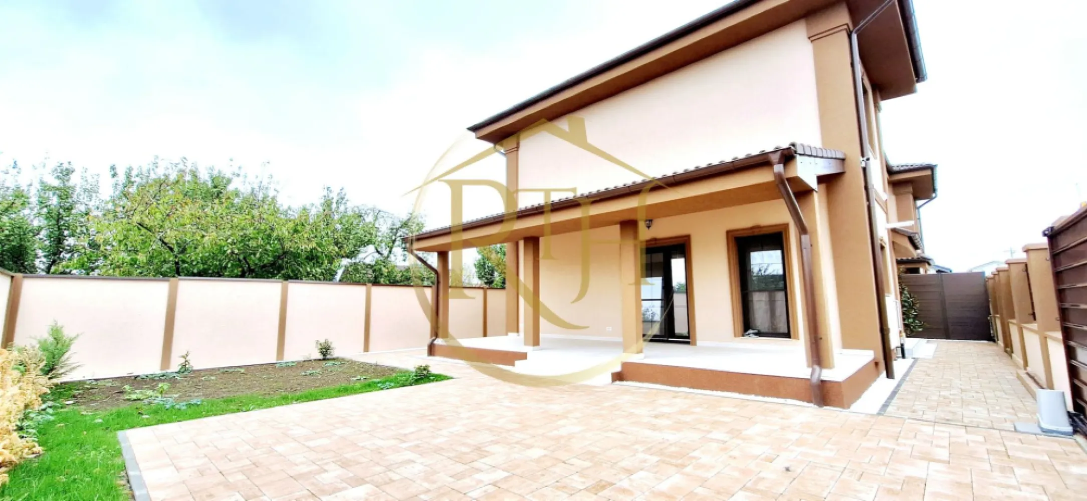 Oferim spre vanzare casa deosebita, cu 5 camere, Giroc, zona Centrala
