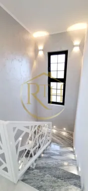 Oferim spre vanzare casa deosebita, cu 5 camere, Giroc, zona Centrala