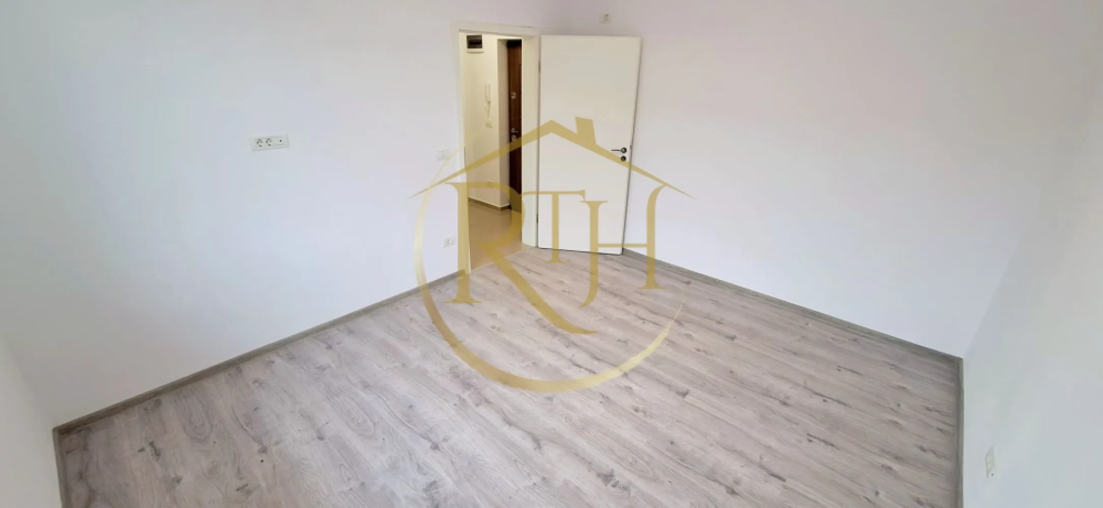 Oferim spre vanzare apartamente cu 1 si 2 camere, Giroc, Zona Centrala