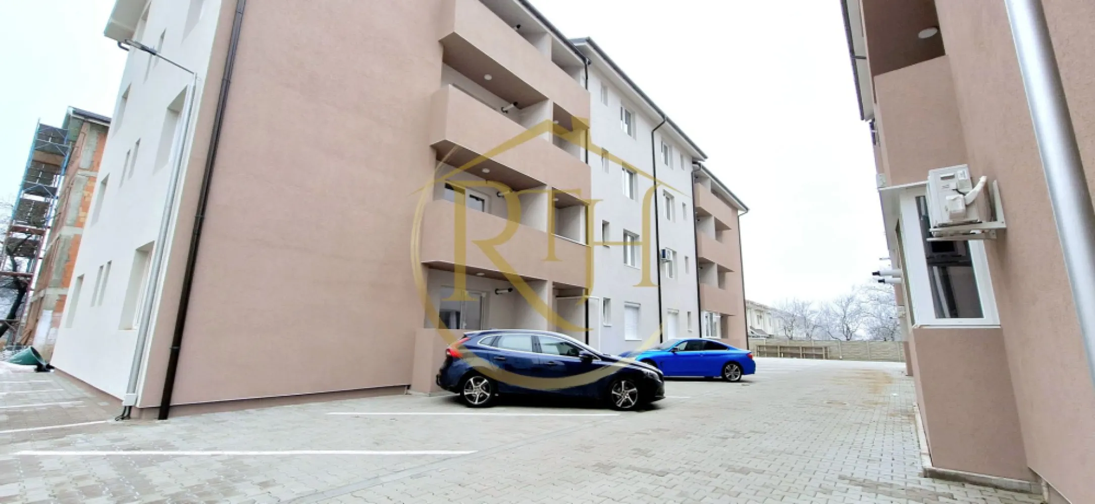 Oferim spre vanzare apartamente cu 1 si 2 camere, Giroc, Zona Centrala