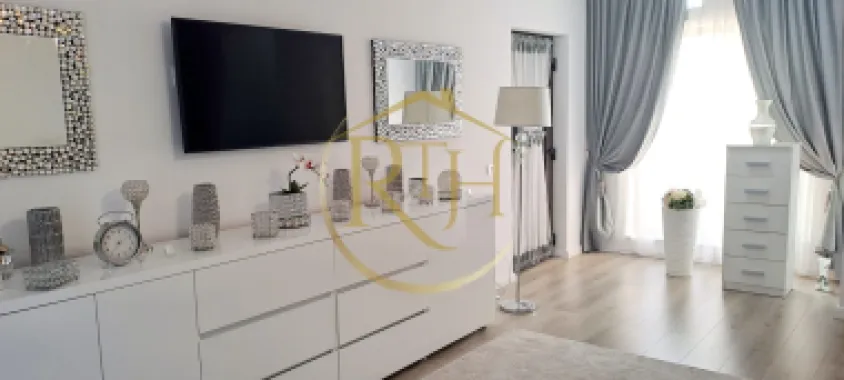 Vând casă vila cu 5 camere,in Giroc ,materiale premium,comision ,0'