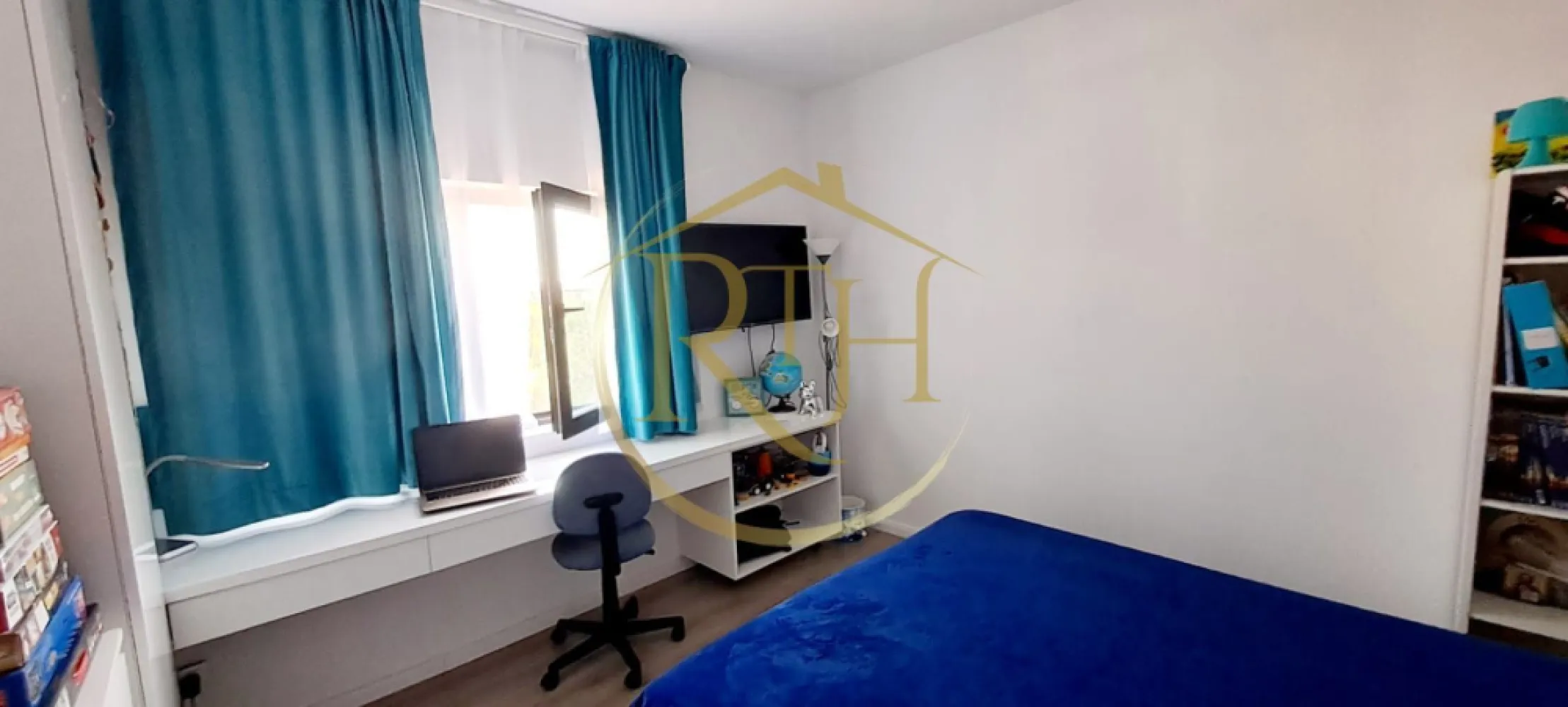 Vând casă vila cu 5 camere,in Giroc ,materiale premium,comision ,0'