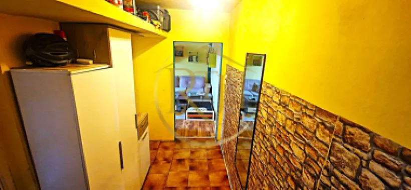 Vand apartament cu 4 camere in zona spitalul judetean,comision ,,0''