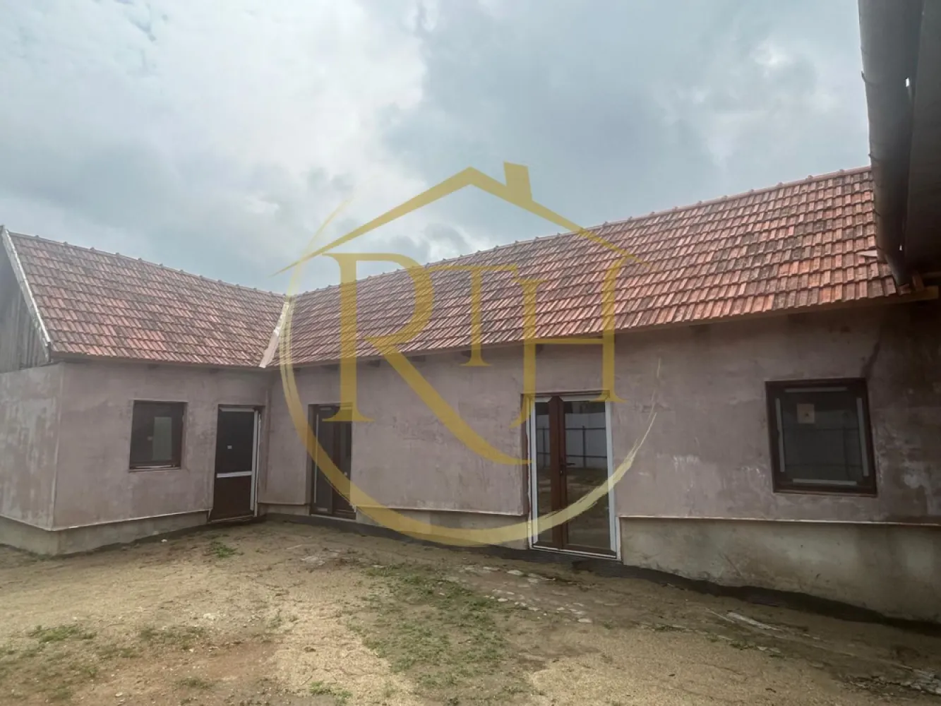 Casa plus teren de vânzare în Balinț,comision ,,0''