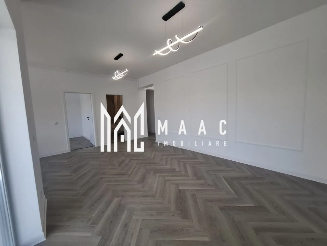 Apartament 3 camere decomandat | Pictor Nicolae Brana, Șelimbăr | 71 mp, etaj 1 - Apartament de 3 camere decomandat, situat în Șelimbăr, pe Strada Pictor Nicolae Brana, cu 71 mp utili, etaj 1, construit în 2025 și finisat modern.

Detalii proprietate:
• Suprafață utilă: 71 mp
• Compartimentare: decomandat
• Living openspace cu bucătărie și ieșire pe terasa de 9 mp
• 2 dormitoare, dintre care unul cu baie proprie
• 2 băi și hol
• Confort 1
• Etaj 1 din 3
• Construcție 2025
• Finisat modern
• 1 loc de parcare
• Boxă de depozitare de 19 mp

Locație:
Proprietatea este amplasată în Șelimbăr, pe Strada Pictor Nicolae Brana.

Pentru mai multe detalii și pentru programarea unei vizionări, contactați-ne și menționați codul CP3169157.