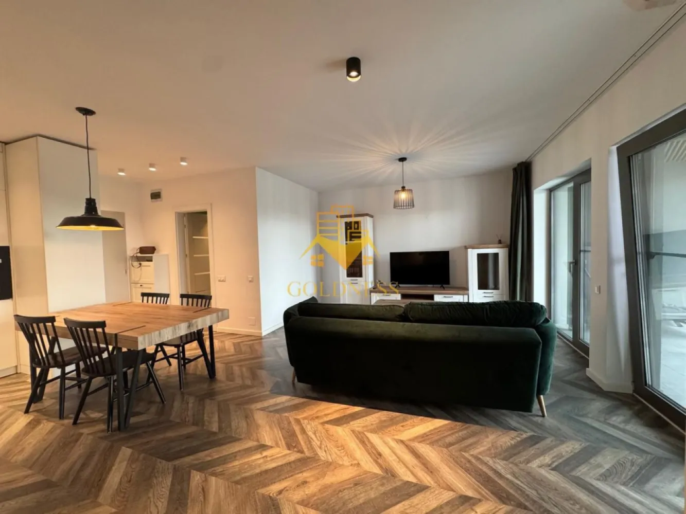 2 camere, open space, LUX, parcare, Zorilor, zona LIDL, Frunzisului - GOLDNESS Imobiliare vă propune spre închiriere un apartament complet mobilat și utilat, la Parter într-un imobil de 14 etaje, în cartierul Zorilor. Apartamentul este compartimentat astfel:
 - dormitor cu pat matrimonial, dressing, noptiere
 - living cu bucatarie open-space complet utilată, canapea extensibla, loc de servit masa 
 - baie cu cada, calorifer port prosop inox și dulap pentru depozitare.
 - terasa de 22 mp.
 
Imobilul este dotat cu toate cele necesare- centrală proprie, mașină de spălat haine, frigider, plită electrică, hotă, TV, etc. 
Se află în apropierea stațiilor de transport în comun, magazine, restaurante, spații verzi, farmacii, etc. 
Dispune de parcare subtenara inclusa in pret!

Dacă sunteți interesați de acest apartament și doriți să îl vizionați, dar și pentru alte oferte sau detalii nu ezitați să ne contactați telefonic sau prin e-mail - goldnessimobiliare@gmail.com. Vă stăm la dispoziție!