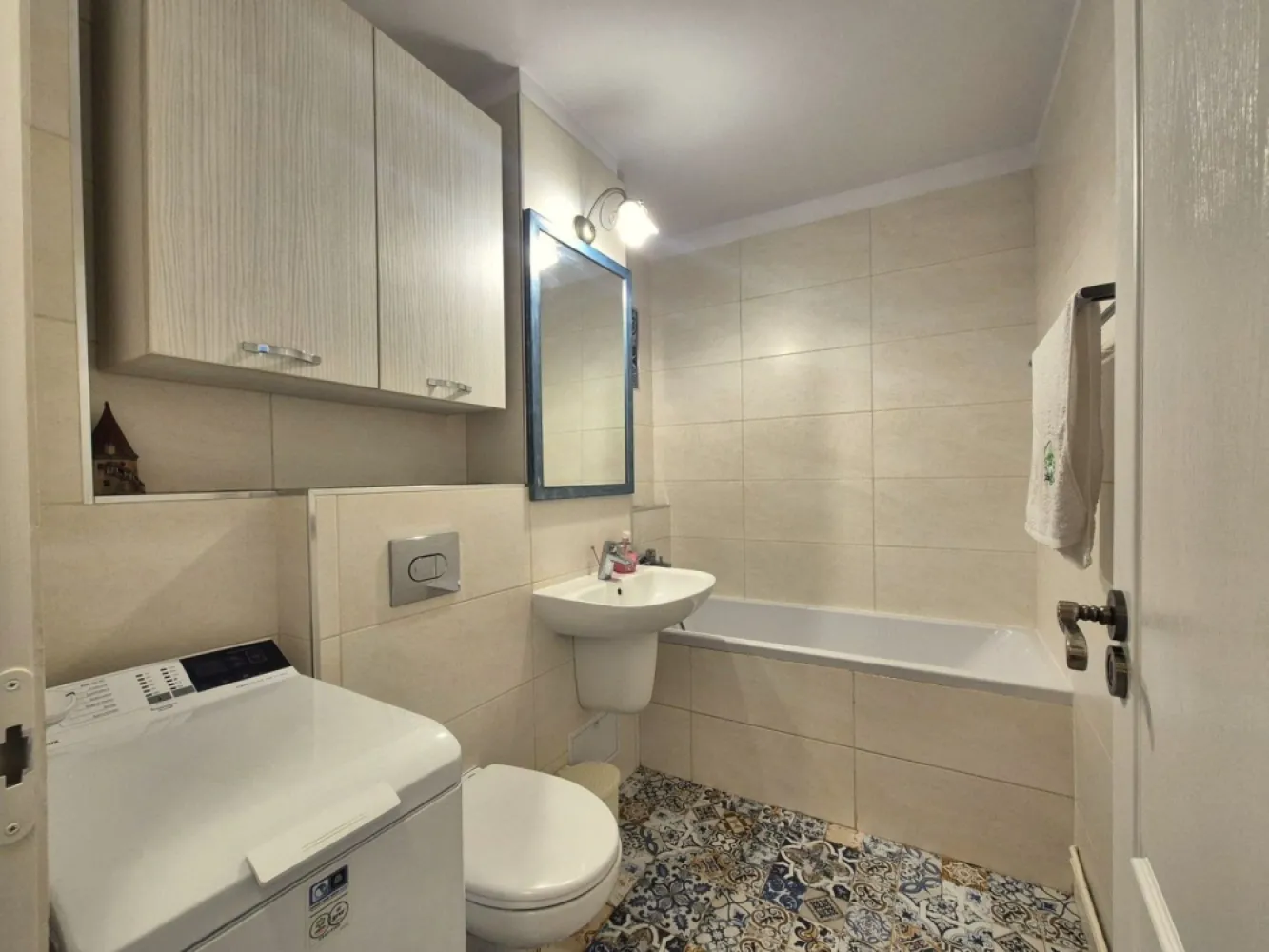 Zona Spitalul Judetean, apartament renovat complet