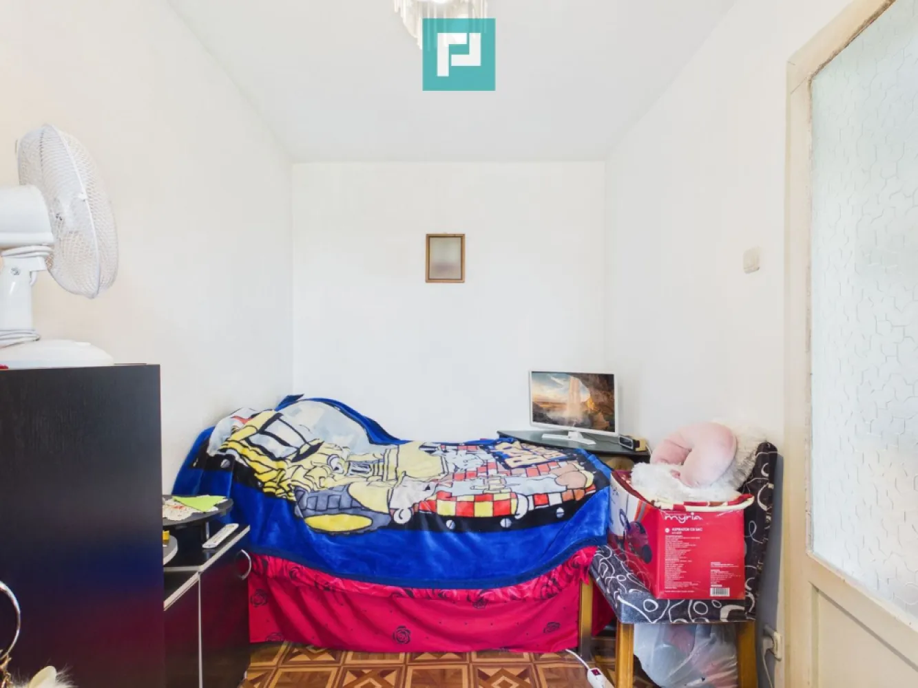 3 camere la super pret – Str. Borsecului - Cauti un apartament cu potential mare la un pret foarte accesibil? Aceasta proprietate situata pe Strada Borsecului 12 este ideala pentru cumparatorii care vor sa isi amenajeze locuinta exact dupa propriul gust sau pentru investitori care cauta randament bun.

Apartamentul are 3 camere si o suprafata utila de 40 mp, fiind situat la etajul 1 – un etaj extrem de cautat si confortabil pentru orice categorie de varsta.

Se preda partial nemobilat si necesita renovare, oferind oportunitatea perfecta de a-l transforma intr-un camin modern fara sa platesti in plus pentru finisaje pe care oricum le-ai schimba.

Puncte forte pentru cumparatorul atent la oportunitati:

pret foarte competitiv pentru apartament cu 3 camere
etaj 1 – usor accesibil si cautat
ideal pentru renovare si personalizare completa
potrivit pentru investitie si inchiriere ulterioara
zona linistita, cu acces rapid la facilitati

Pret: 63.500 euro, usor negociabil.

Daca iti doresti o proprietate cu potential real si buget optim, acest apartament merita vazut. Contacteaza-ma pentru detalii si vizionare.
Email- alesia.morar@propertylab.ro
tel-0752636517
Cod proprietate-CP3034826