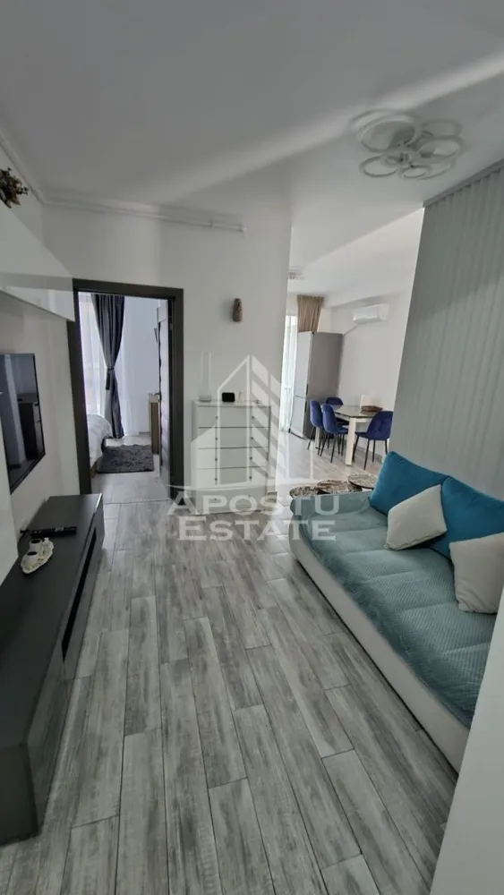 Apartament cu 2 camere , de inchiriat,Bloc nou,Iosefin,Timisoara - Agentia imobiliara APOSTU ESTATE va propune spre inchiriere un apartament cu 2 camere, spatios si luminos, situat in zona Iosefin o zona linistita si bine pozitionata din Timisoara, potrivit pentru cupluri,familii, sau studenti care isi doresc o locuinta unde sa se simta confortabil si cu acces facil catre scoli, statii de autobuz, supermarketuri , magazine de zona, parcuri.

Suprafata utila: 50mp
Compartimentare eficienta:
-Hol de acces generos
-Bucatarie complet mobilata si utilata, cu loc de luat masa
-Living luminos si spatios
-Dormitor mobilat si utilat
-Baie prevazuta cu cada

Confort si facilitati:
-Incalzirea apartamentului: centrala proprie cu încălzire in pardoseala 
-Apartamentul este complet mobilat si utilat
-Se accepta animale de companie de talie mica de catre proprietar
-Loc de parcare inclus in pret 

Localizare:
-Timis,Timisoara, zona Iosefin – acces facil spre magazine, supermarketul Lidl, scoli, parcuri si mijloace de transport in comun.
Ideal pentru:
-Familii
-Cupluri
-Studenti
Pret chirie lunara: 600 euro ( negociabil)
Programeaza o vizionare pentru a-ti putea imagina viitorul aici!
ID intern: CP3174173