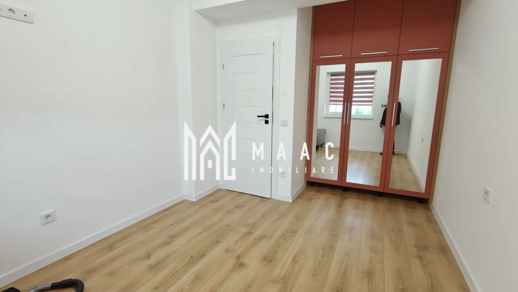 Apartament 3 camere decomandat | Nord-Vest Sibiu | 70 mp, 2 băi, parcare