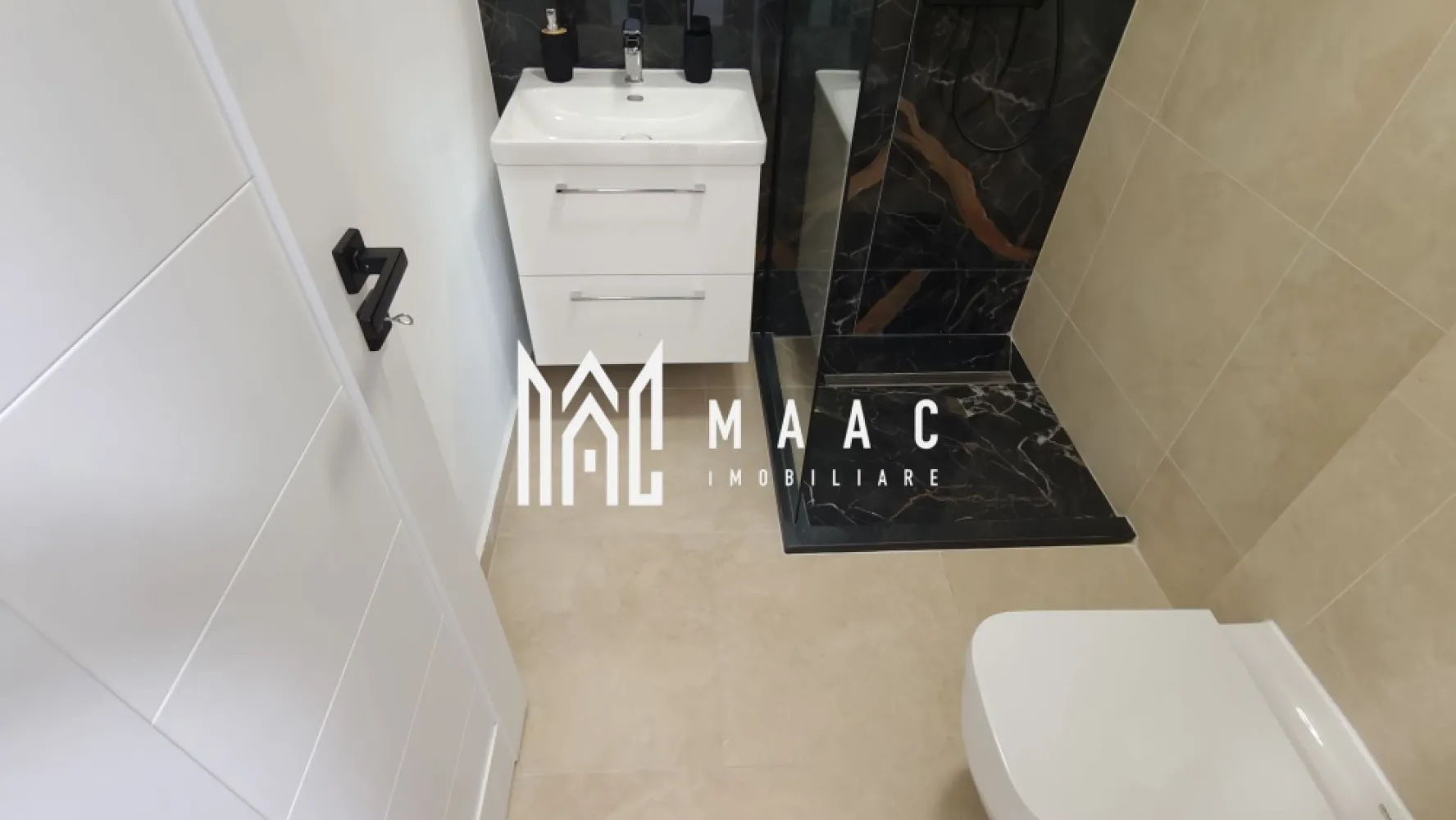 Apartament 3 camere decomandat | Nord-Vest Sibiu | 70 mp, 2 băi, parcare