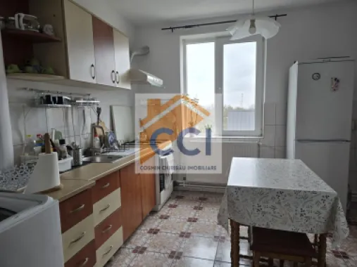 LOC. RACACIUNI, APARTAMENT 3 CAMERE