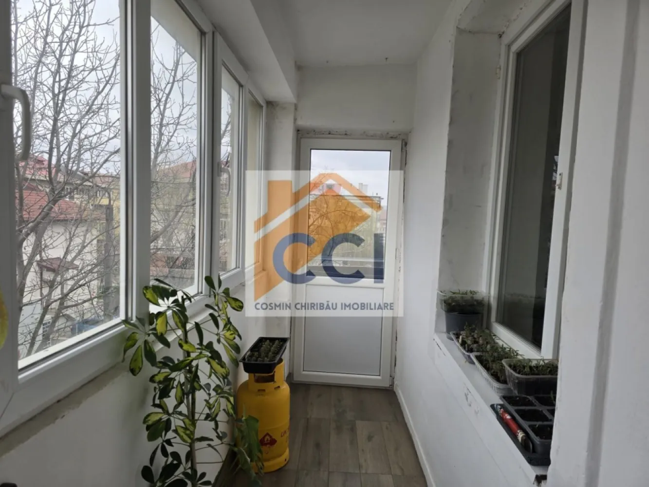 LOC. RACACIUNI, APARTAMENT 3 CAMERE