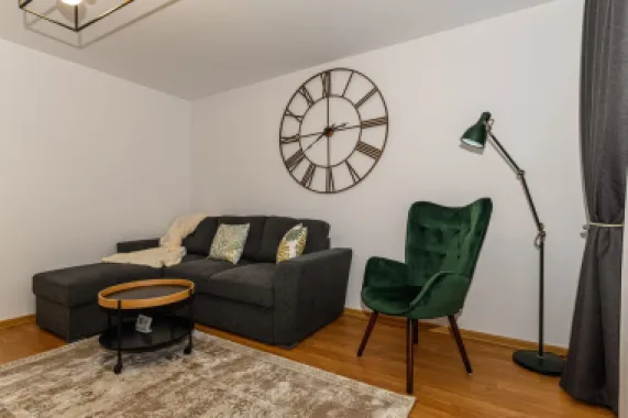 Cartier URBAN, lângă Mall Coresi, apartament 2 camere, mobilat, 550 euro